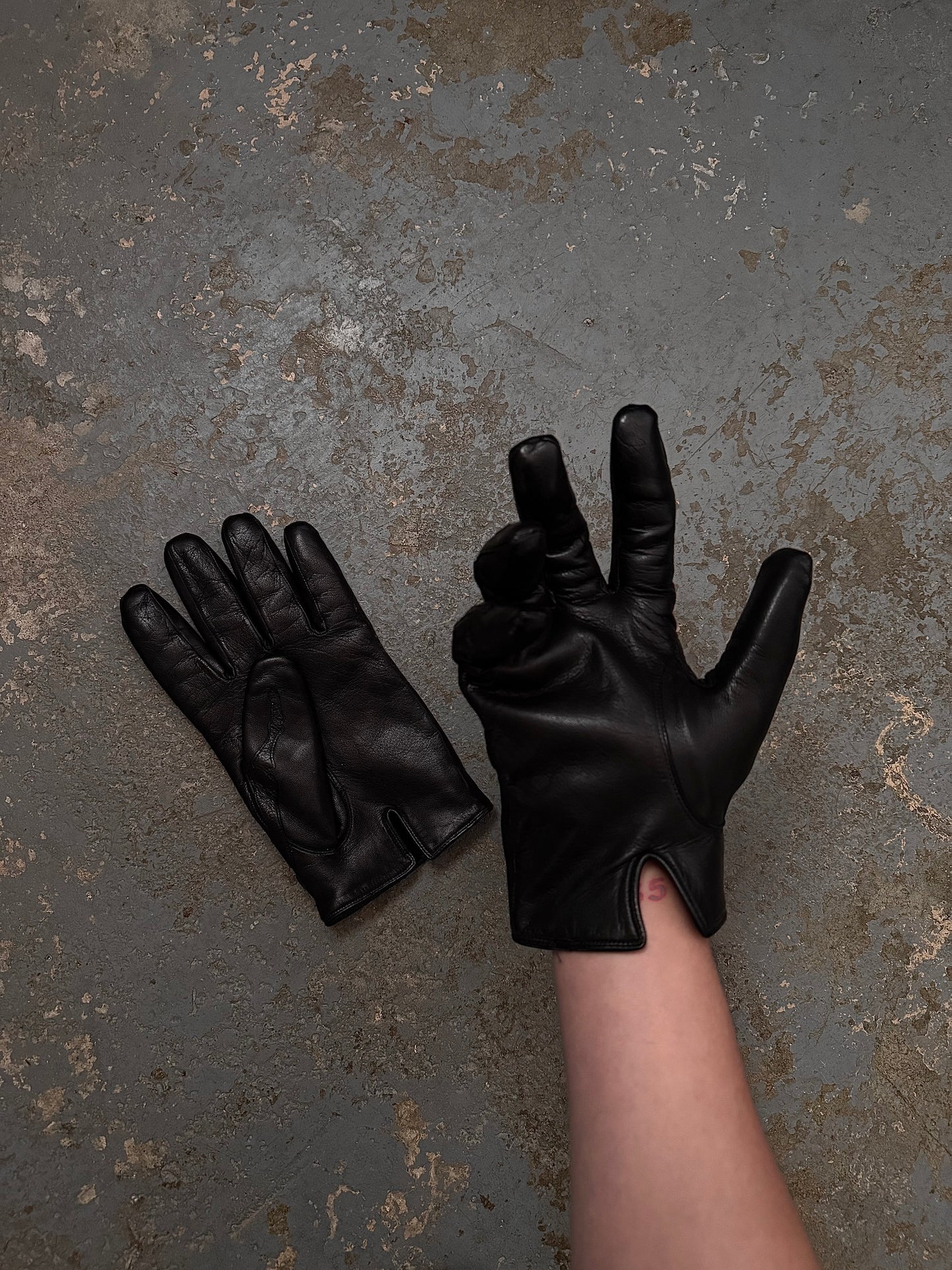 Undercover AW03 “Paper Doll” Skeleton Gloves