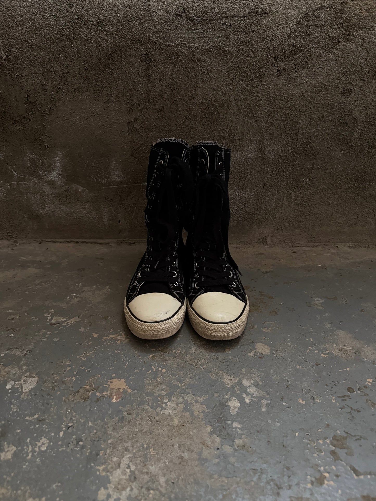 Number (N)ine SS04 “Dream Baby Dream” Hightop ‘Chucks’
