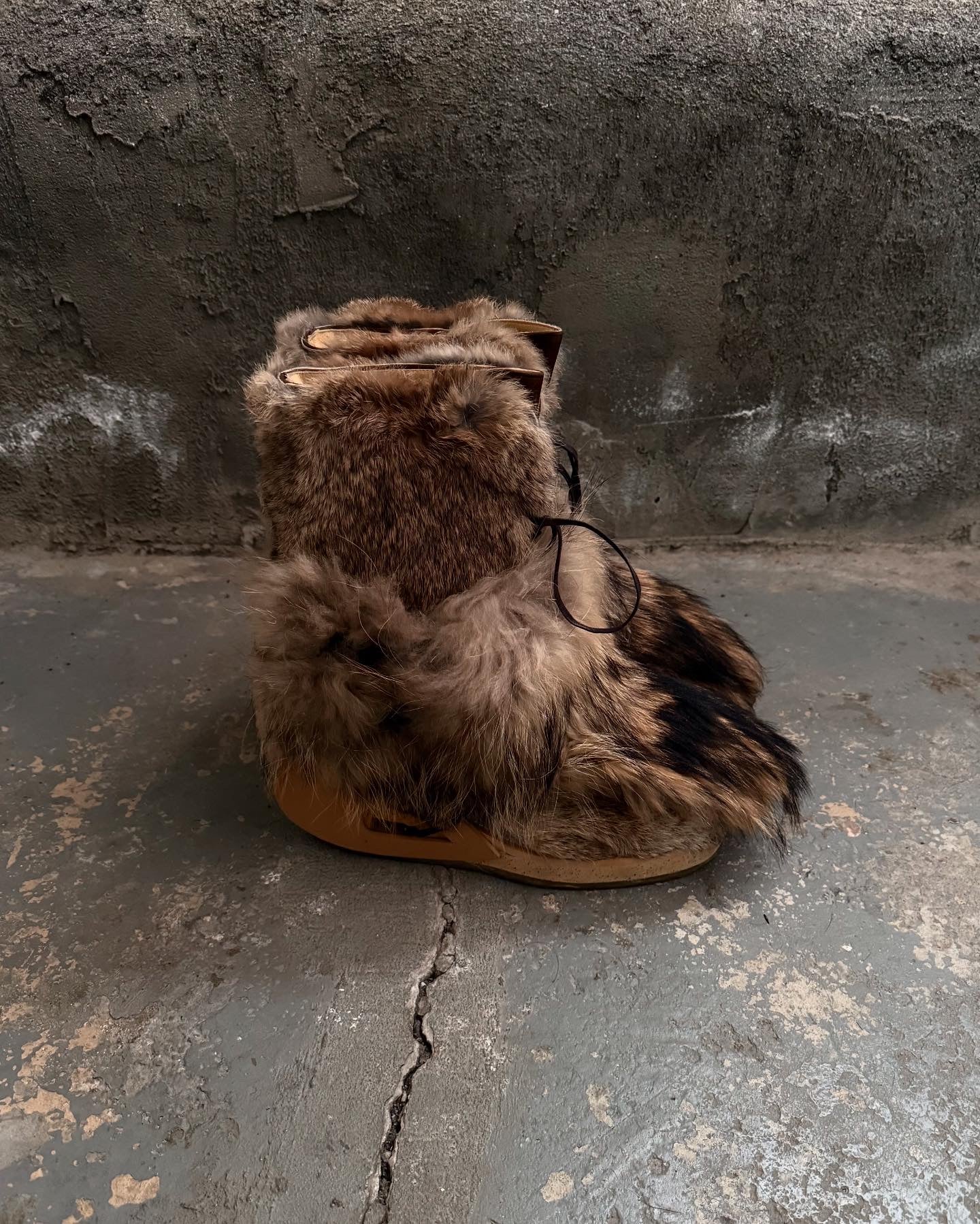 20471120 AW98 “Link” Yeti Fur Ski Boots