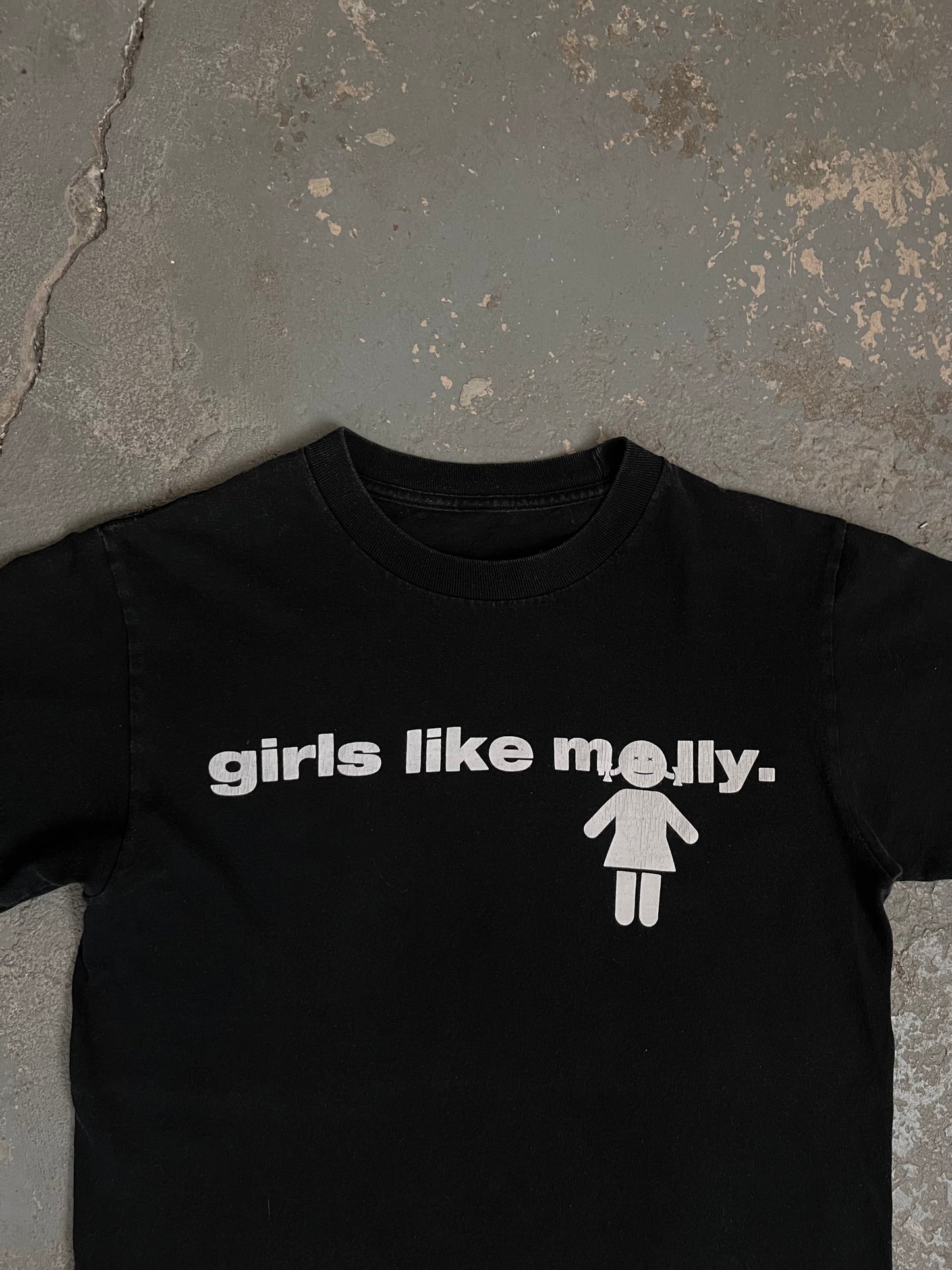 00’s Girls Love Molly Tee