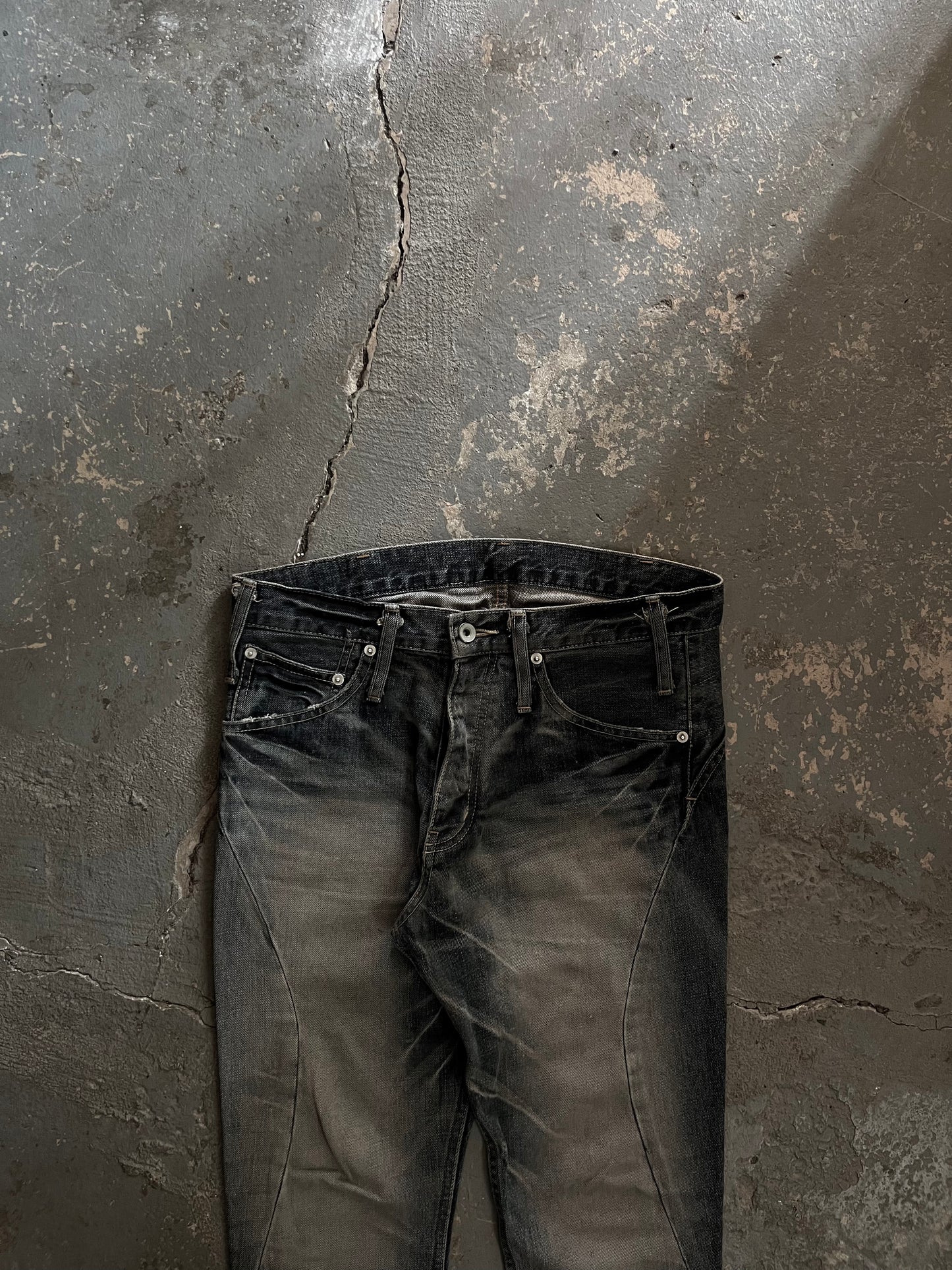 L.G.B. Wolf Cut Flared Jeans