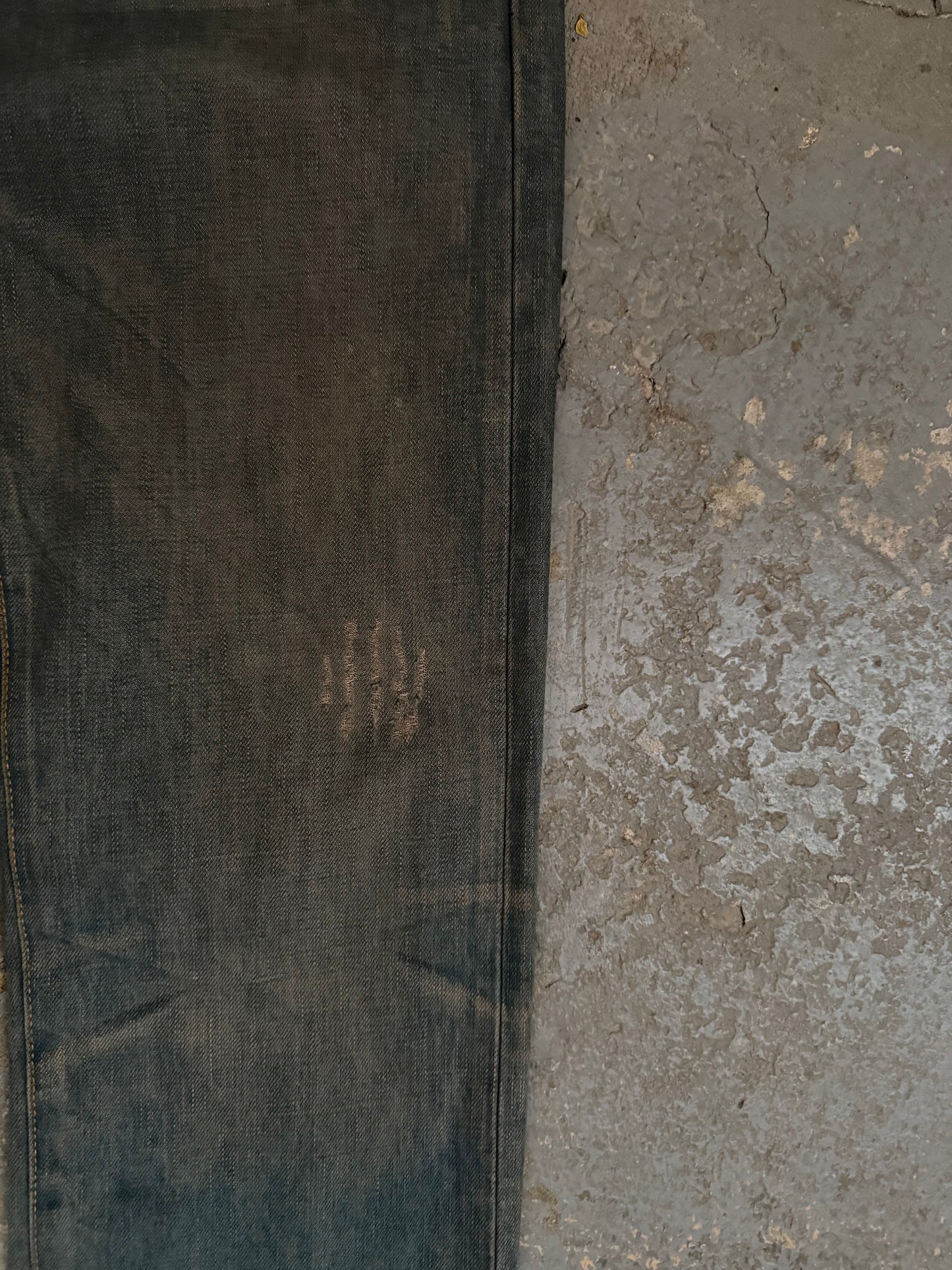 Dior SS04 “Strip” Bleu Claire Dirty Clawmark Jeans