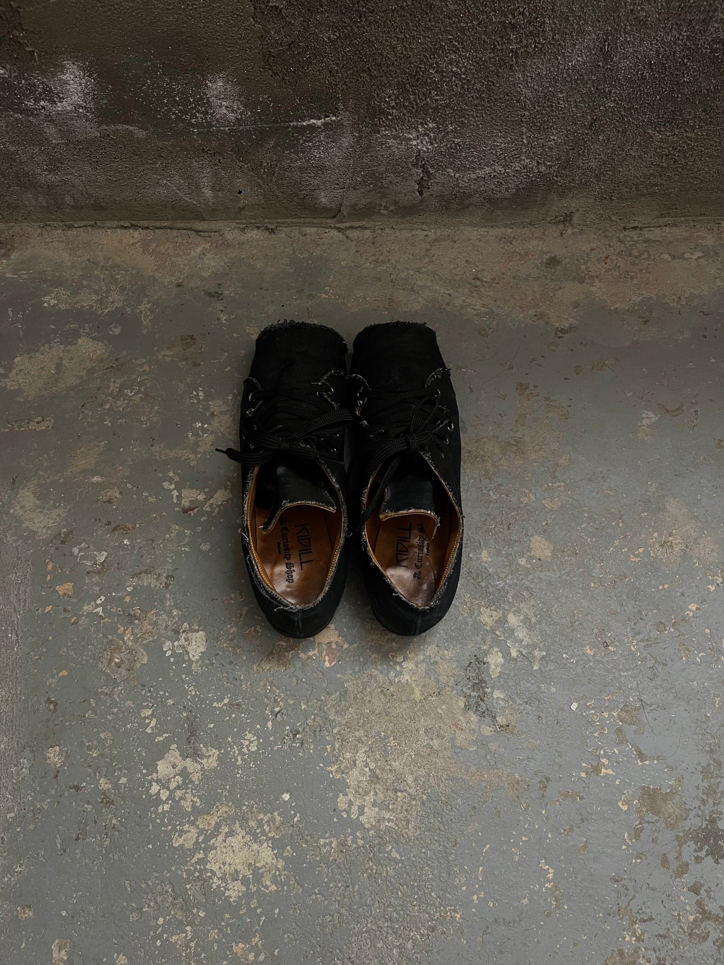 The Old Curiosity Shop X Kidill Waxed Hog Toe Shoes