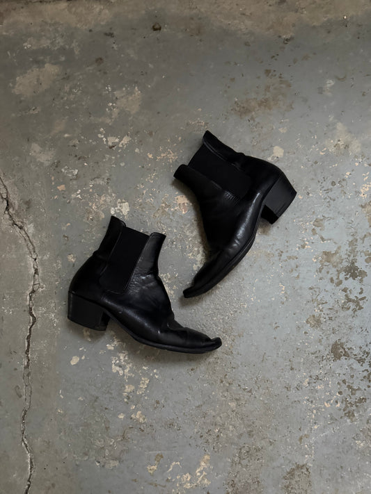 Saint Laurent Classic Chelsea Boot